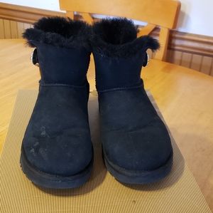 UGG Mini Bailey Button Bling Size 8